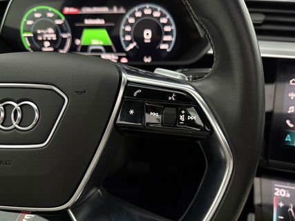 Audi e-tron 55 Quattro S-line 95 kWh | Pano | B&O | Virtual | Sfeerverl. | Trekh | Memory | NAP