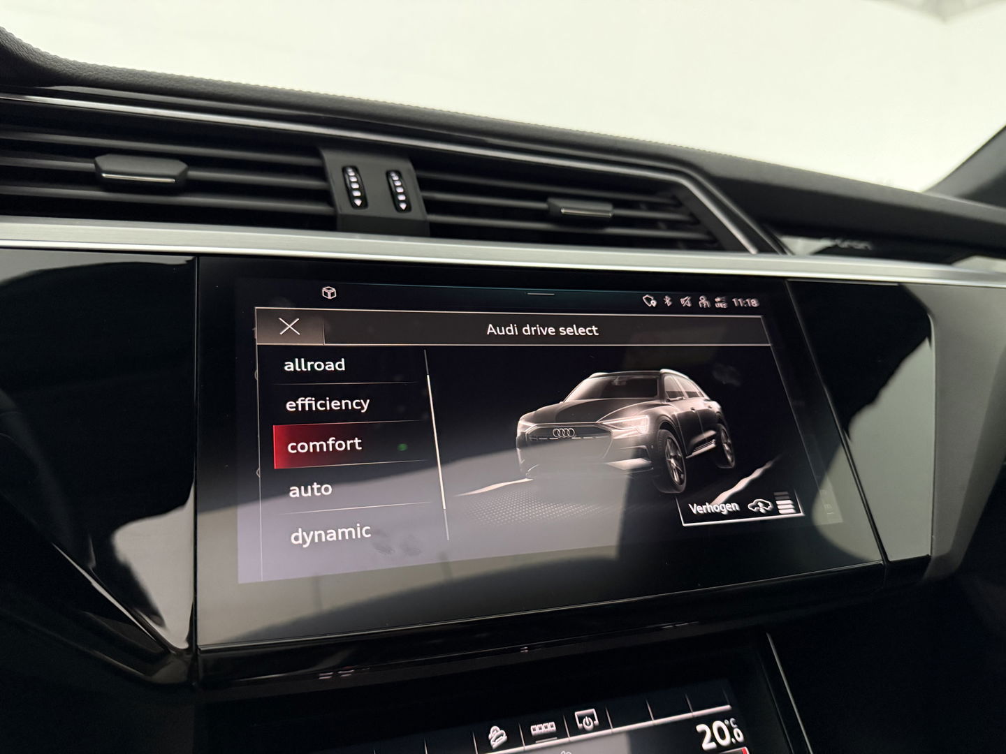 Audi e-tron 55 Quattro S-line 95 kWh | Pano | B&O | Virtual | Sfeerverl. | Trekh | Memory | NAP
