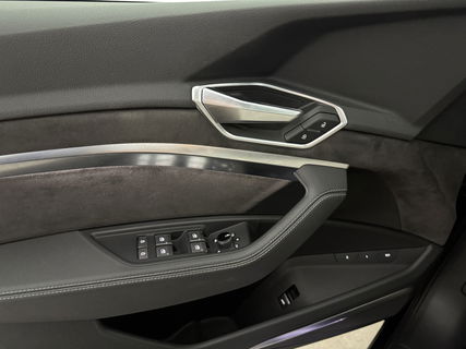 Audi e-tron 55 Quattro S-line 95 kWh | Pano | B&O | Virtual | Sfeerverl. | Trekh | Memory | NAP