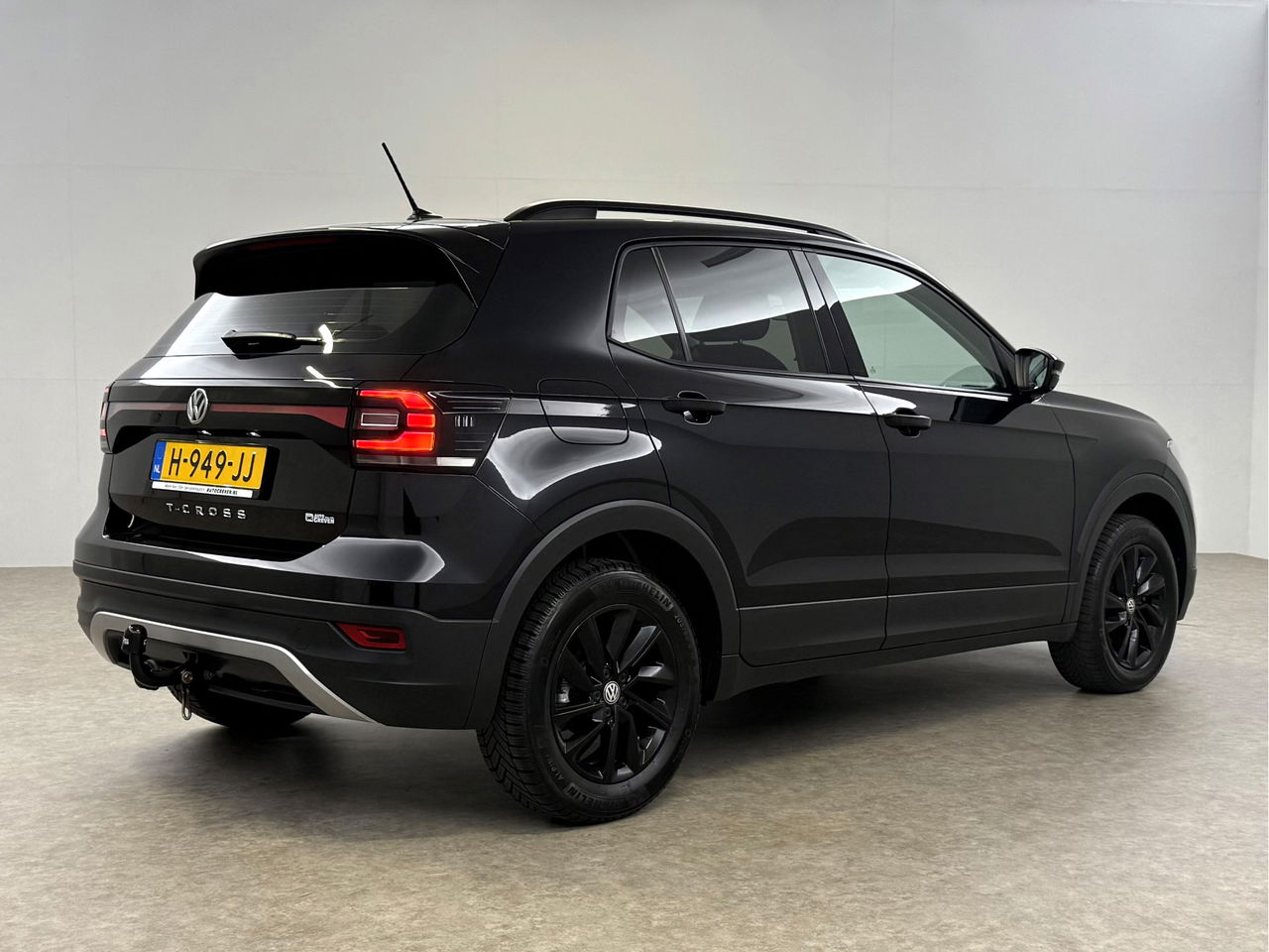 Volkswagen T-Cross 1.0 TSI | LED | Carplay | Airco | Adaptieve Cruise | Navigatie | NAP