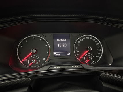 Volkswagen T-Cross 1.0 TSI | LED | Carplay | Airco | Adaptieve Cruise | Navigatie | NAP