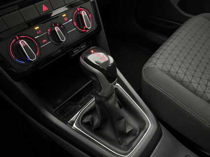 Volkswagen T-Cross 1.0 TSI | LED | Carplay | Airco | Adaptieve Cruise | Navigatie | NAP