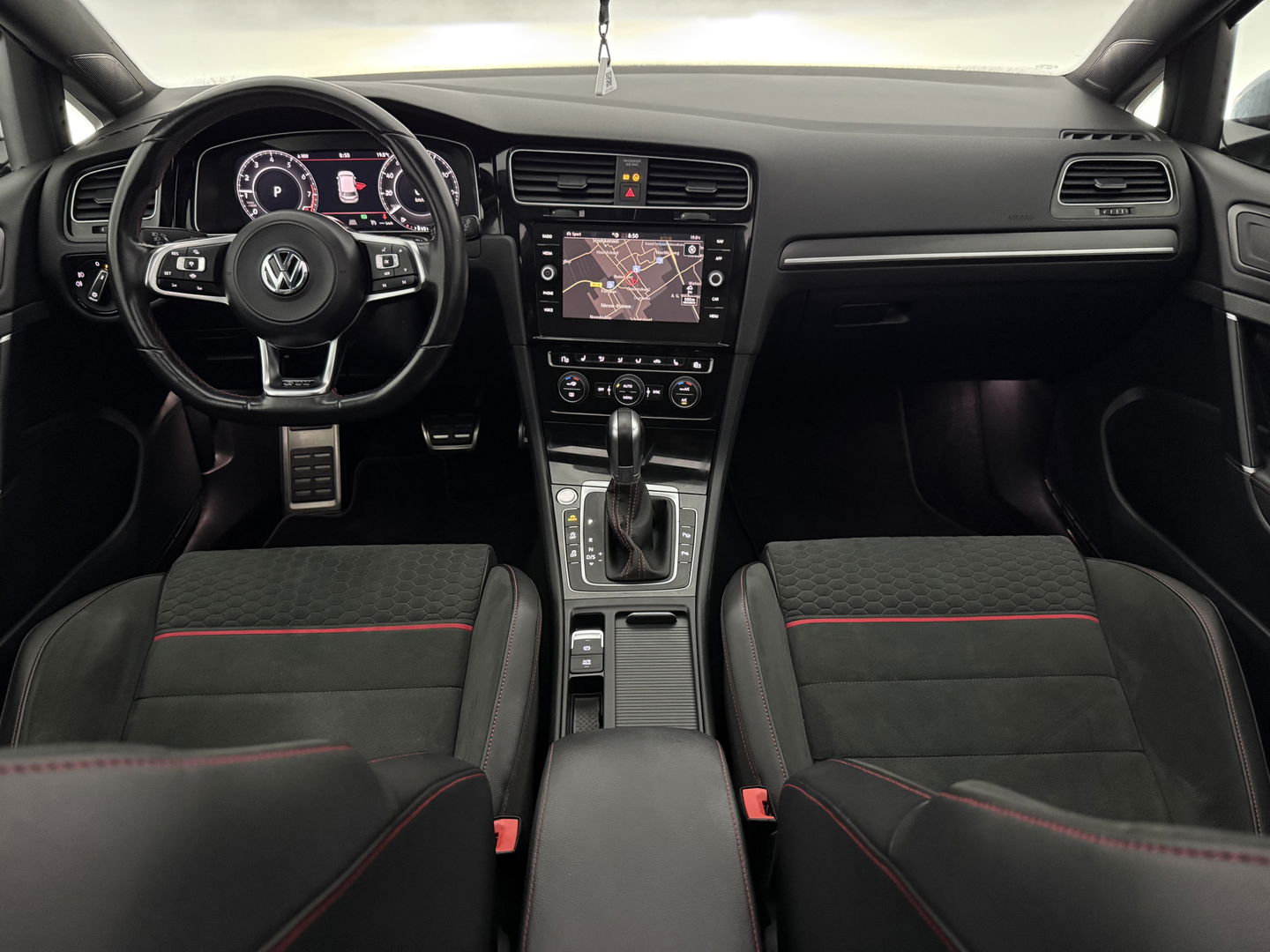 Volkswagen Golf 2.0 TSI GTI Performance | 245PK | Pano | Virtual | LED | Carplay | Adaptive l Stoelverw.