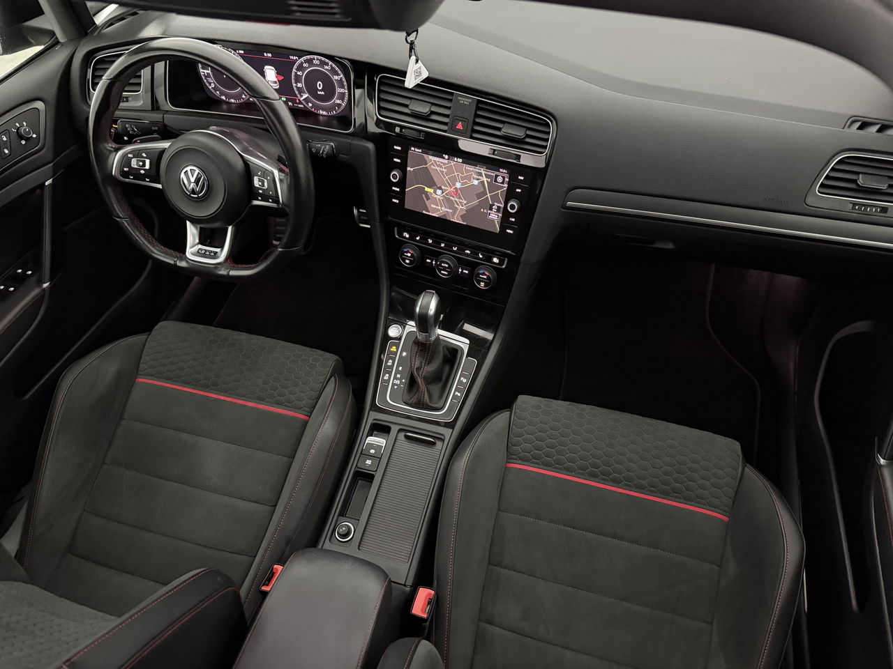 Volkswagen Golf 2.0 TSI GTI Performance | 245PK | Pano | Virtual | LED | Carplay | 19"LMV