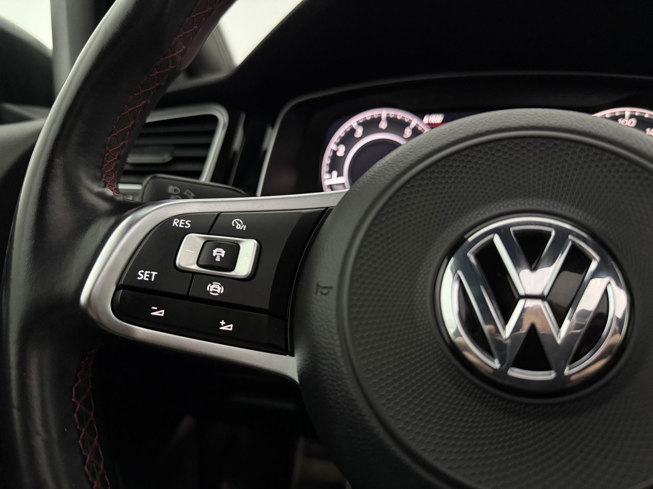 Volkswagen Golf 2.0 TSI GTI Performance | 245PK | Pano | Virtual | LED | Carplay | 19"LMV