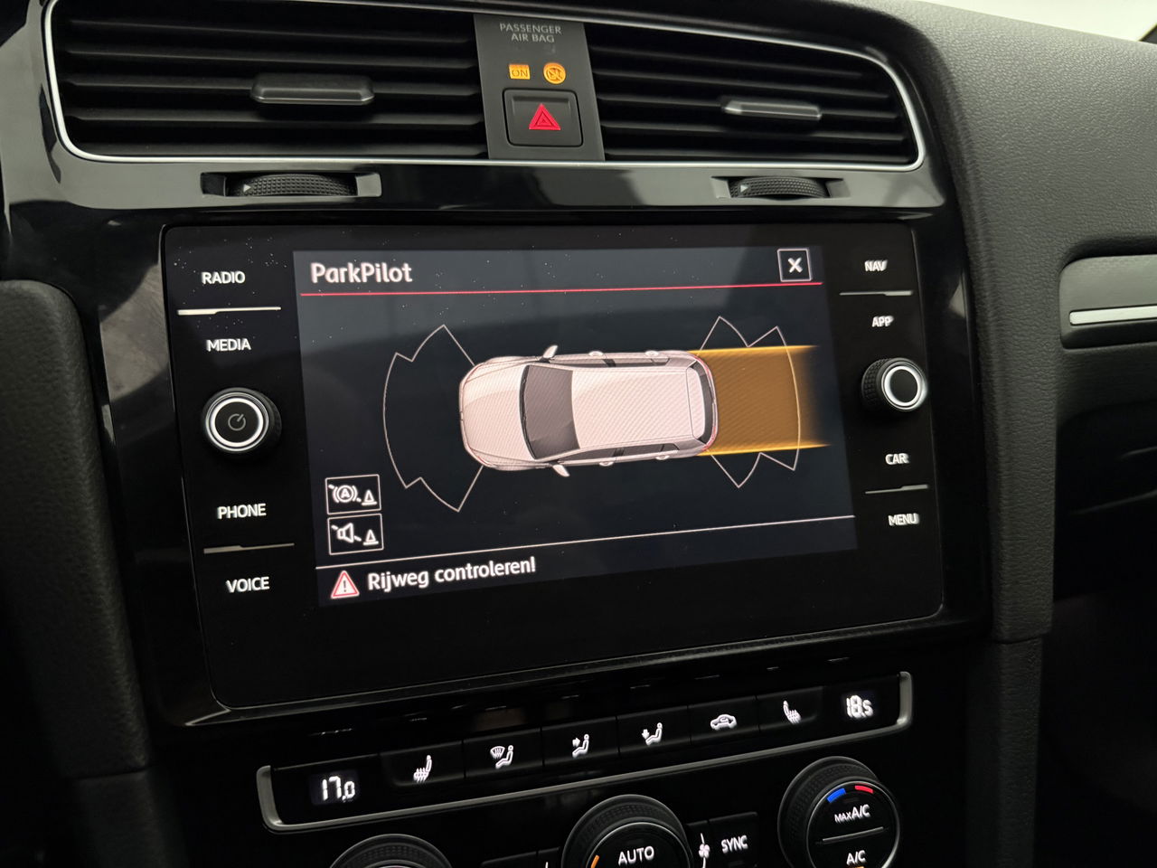 Volkswagen Golf 2.0 TSI GTI Performance | 245PK | Pano | Virtual | LED | Carplay | 19"LMV