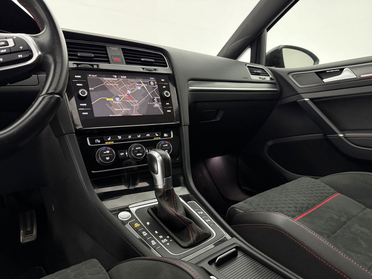 Volkswagen Golf 2.0 TSI GTI Performance | 245PK | Pano | Virtual | LED | Carplay | 19"LMV