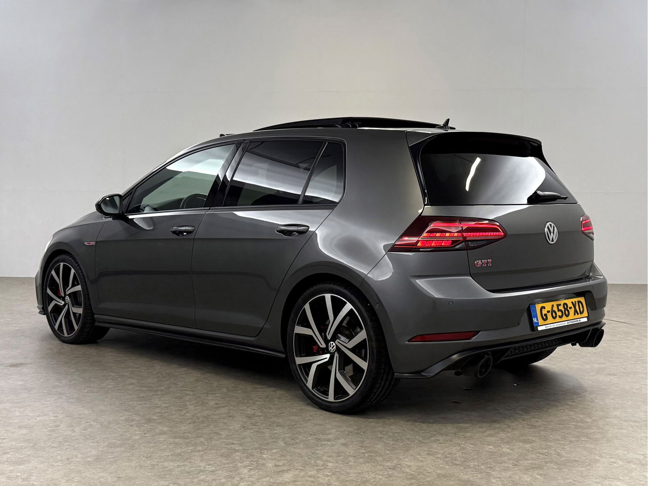 Volkswagen Golf 2.0 TSI GTI Performance | 245PK | Pano | Virtual | LED | Carplay | 19"LMV