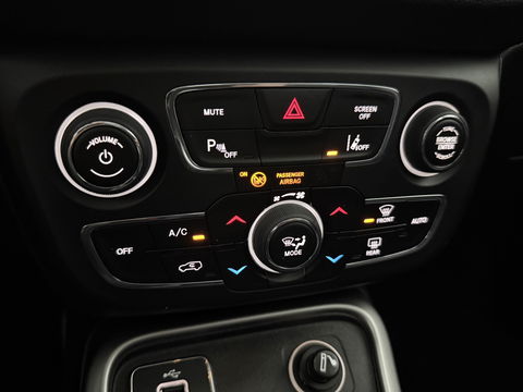 Jeep Compass 1.4 MultiAir 141PK Longitude | Camera | Cruise | Carplay | Navigatie | Parkeersens. | Clima