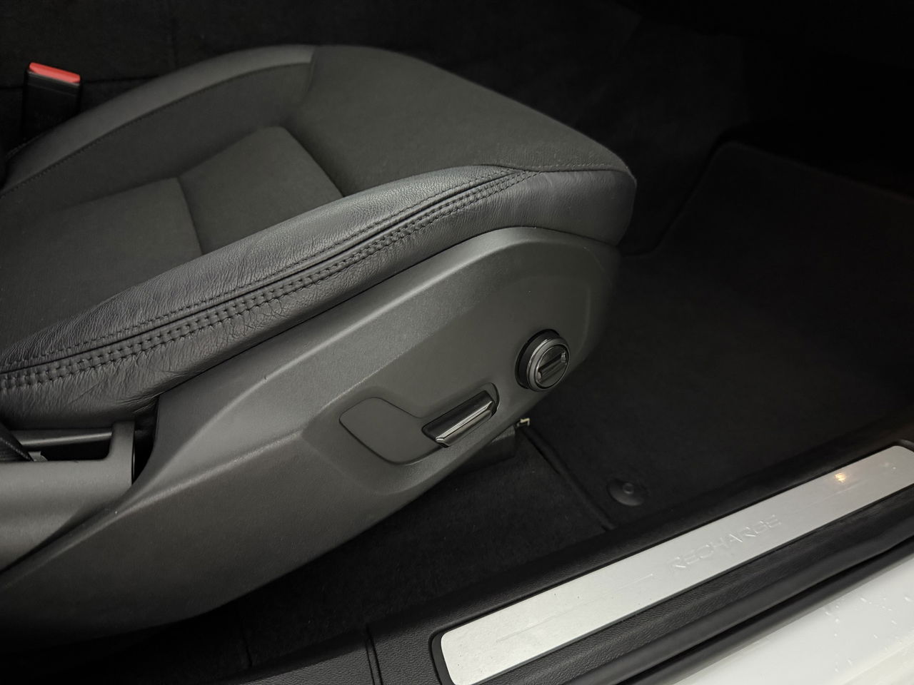 Volvo XC60 2.0 Recharge T6 AWD 290PK Inscription | Pano | Virtual | Camera | Carplay | LED | Keyless