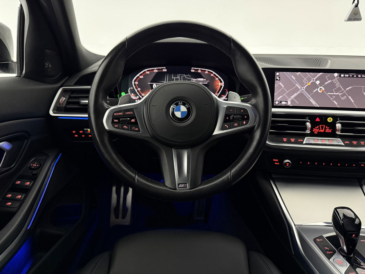 BMW 3-serie 320i | 184PK | M-sport | Sfeerverl. | HuD | H/K | Virtual | Adaptieve Cruise | Carplay | NAP