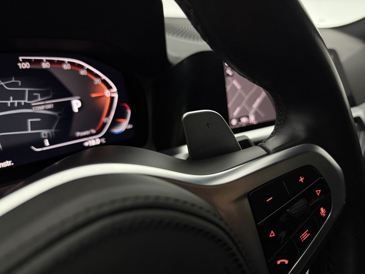BMW 3-serie 320i | 184PK | M-sport | Sfeerverl. | HuD | H/K | Virtual | Adaptieve Cruise | Carplay | NAP
