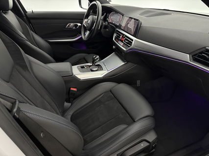 BMW 3-serie 320i | 184PK | M-sport | Sfeerverl. | HuD | H/K | Virtual | Adaptieve Cruise | Carplay | NAP