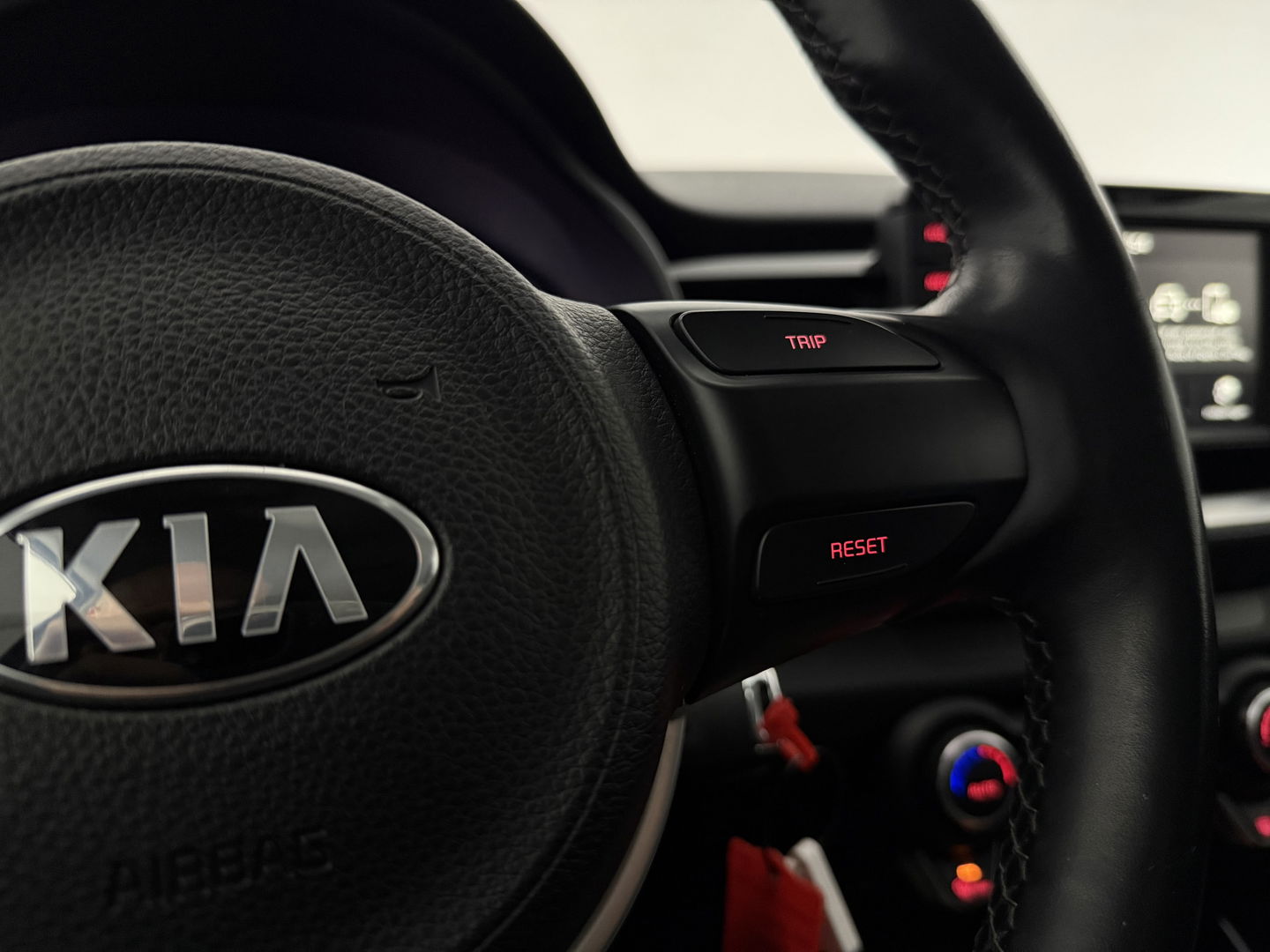 Kia Stonic 1.0 T-GDi | Camera | Stuur/Stoelverw. LED | Carplay | Cruise | Parkeersens.