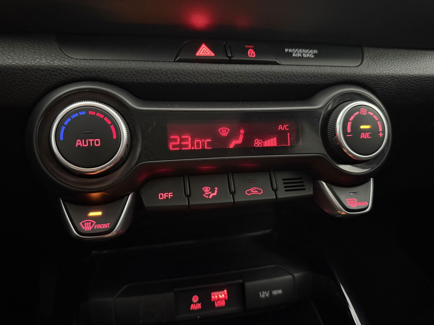 Kia Stonic 1.0 T-GDi | Camera | Stuur/Stoelverw. LED | Carplay | Cruise | Parkeersens.