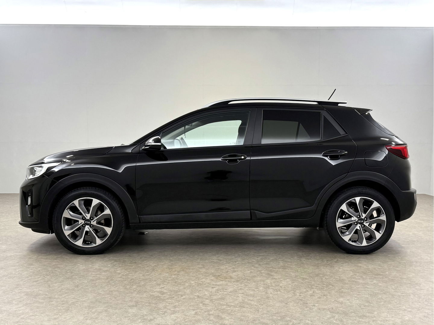 Kia Stonic 1.0 T-GDi | Camera | Stuur/Stoelverw. LED | Carplay | Cruise | Parkeersens.