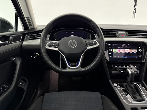 Volkswagen Passat 1.4 GTE PHEV | 231PK | Pano | Virtual | Trekh | Adaptive Cruise | Navi | LED | Camera | Keyless