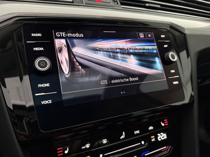 Volkswagen Passat 1.4 GTE PHEV | 231PK | Pano | Virtual | Trekh | Adaptive Cruise | Navi | LED | Camera | Keyless
