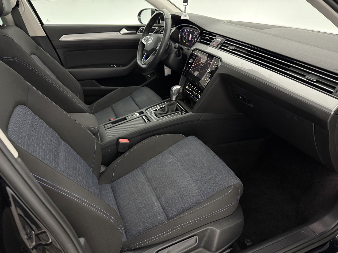 Volkswagen Passat 1.4 GTE PHEV | 231PK | Pano | Virtual | Trekh | Adaptive Cruise | Navi | LED | Camera | Keyless