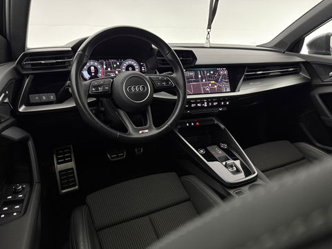 Audi A3 30TFSI S-Line | Virtual | Carplay | Navi | Parkeersens. | Stoelverwarming | LED | NAP