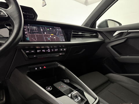 Audi A3 30TFSI S-Line | Virtual | Carplay | Navi | Parkeersens. | Stoelverwarming | LED | NAP