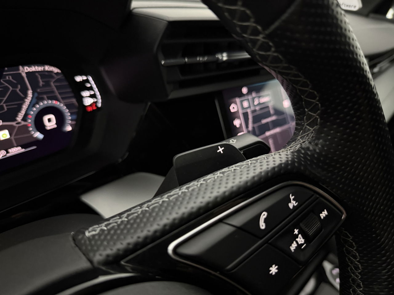 Audi A3 30TFSI S-Line | Virtual | Carplay | Navi | Parkeersens. | Stoelverwarming | LED | NAP