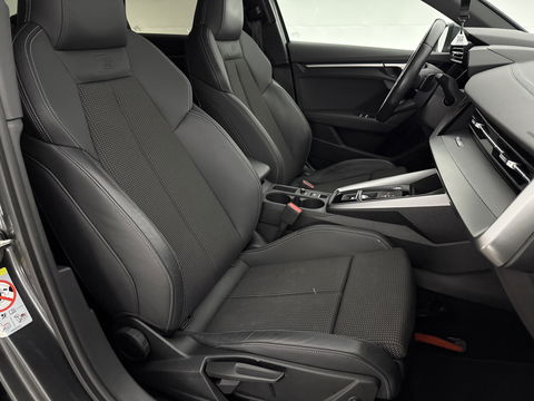 Audi A3 30TFSI S-Line | Virtual | Carplay | Navi | Parkeersens. | Stoelverwarming | LED | NAP