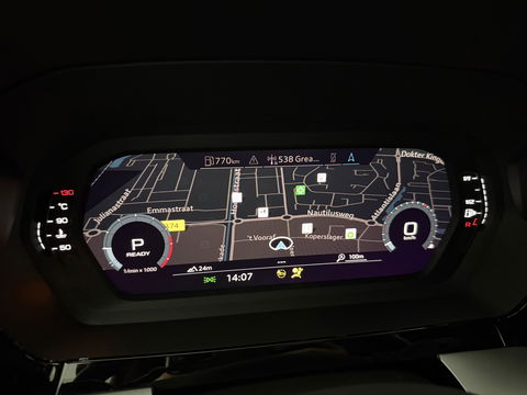 Audi A3 30TFSI S-Line | Virtual | Carplay | Navi | Parkeersens. | Stoelverwarming | LED | NAP