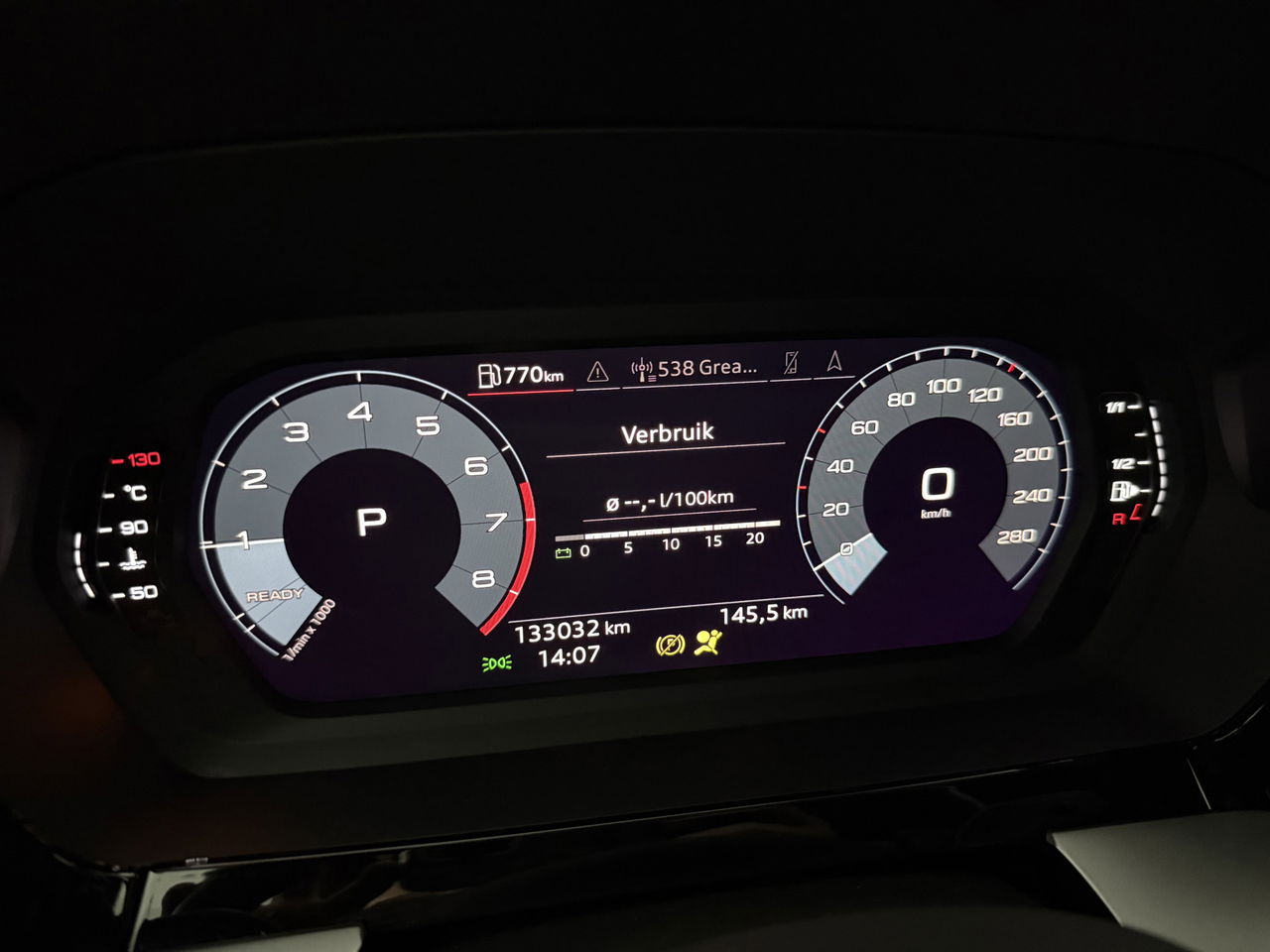 Audi A3 30TFSI S-Line | Virtual | Carplay | Navi | Parkeersens. | Stoelverwarming | LED | NAP