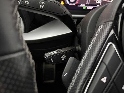 Audi A3 30TFSI S-Line | Virtual | Carplay | Navi | Parkeersens. | Stoelverwarming | LED | NAP