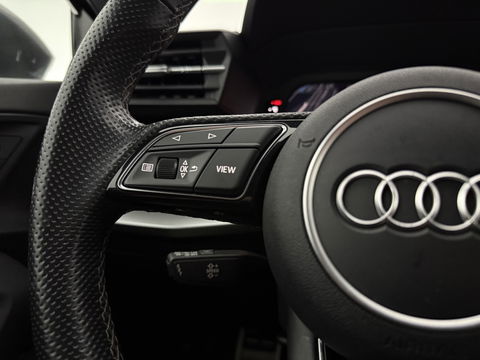Audi A3 30TFSI S-Line | Virtual | Carplay | Navi | Parkeersens. | Stoelverwarming | LED | NAP