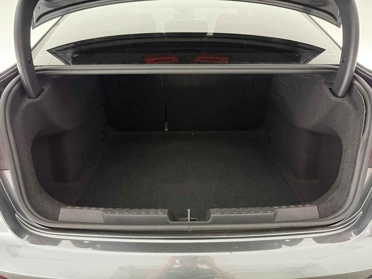 Audi A3 30TFSI S-Line | Virtual | Carplay | Navi | Parkeersens. | Stoelverwarming | LED | NAP