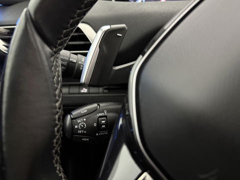 Peugeot 5008 1.2 PureTech Avantage | 7-zits | Pano | 360° | Sfeerverl. | Trekh | Carplay | LED | NAP