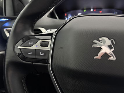 Peugeot 5008 1.2 PureTech Avantage | 7-zits | Pano | 360° | Sfeerverl. | Trekh | Carplay | LED | NAP