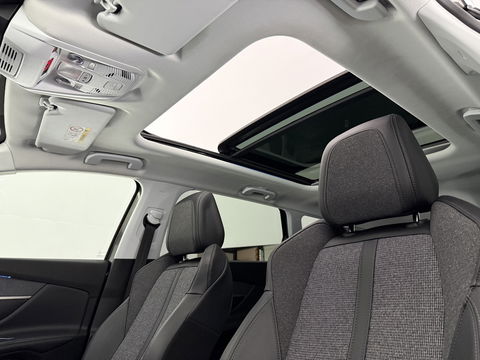 Peugeot 5008 1.2 PureTech Avantage | 7-zits | Pano | 360° | Sfeerverl. | Trekh | Carplay | LED | NAP