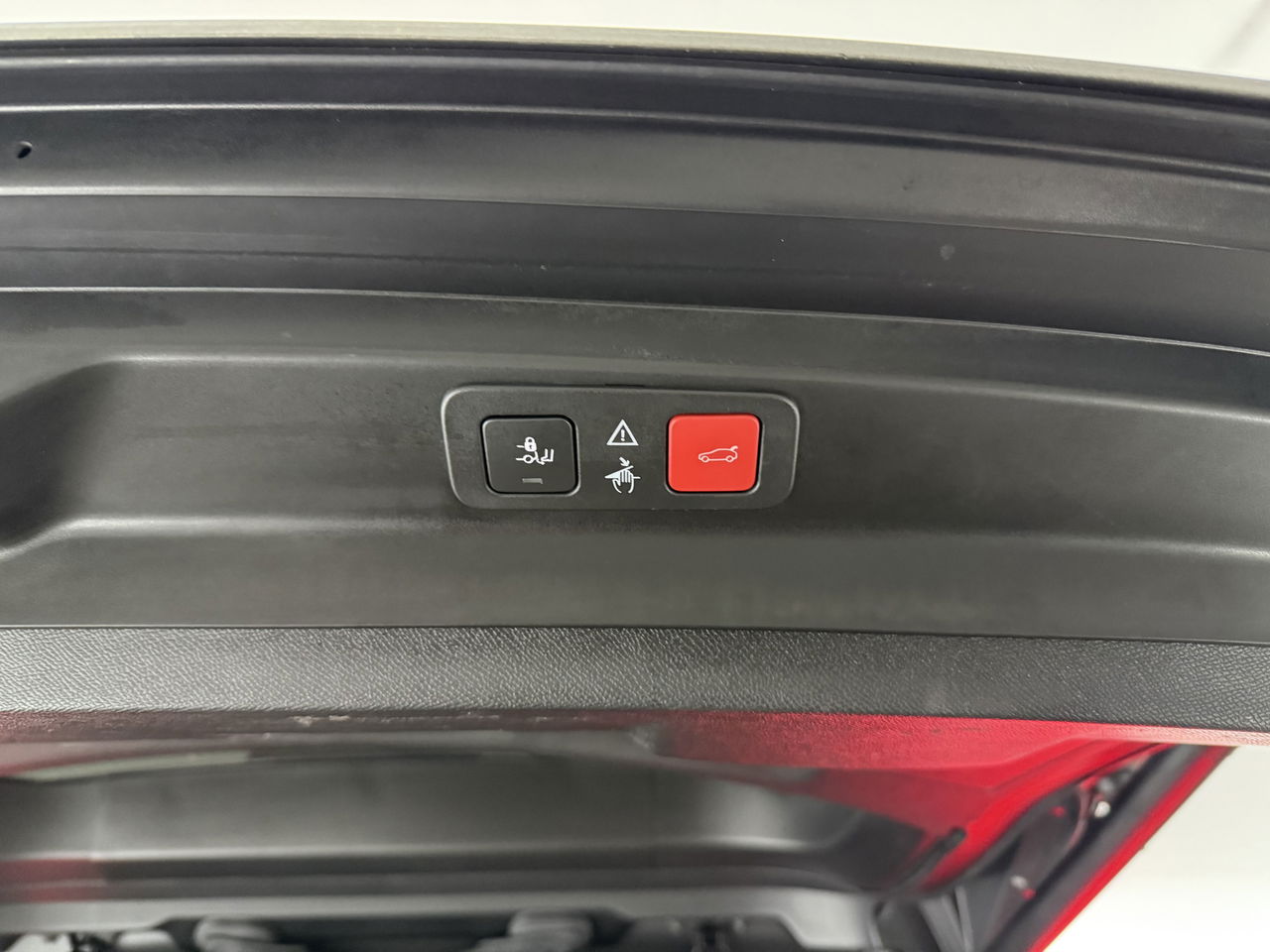 Peugeot 5008 1.2 PureTech Avantage | 7-zits | Pano | 360° | Sfeerverl. | Trekh | Carplay | LED | NAP