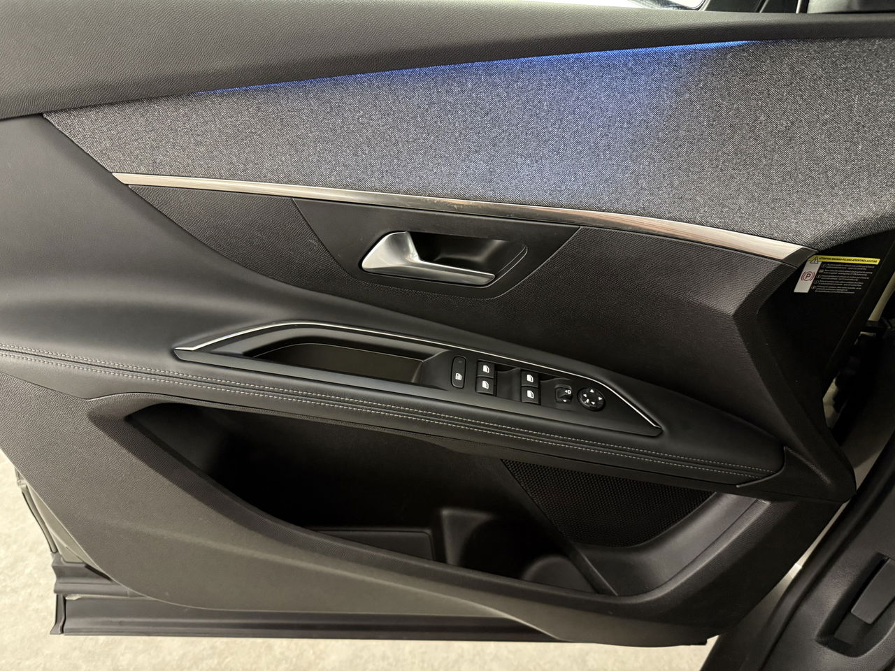 Peugeot 5008 1.2 PureTech Avantage | 7-zits | Pano | 360° | Sfeerverl. | Trekh | Carplay | LED | NAP