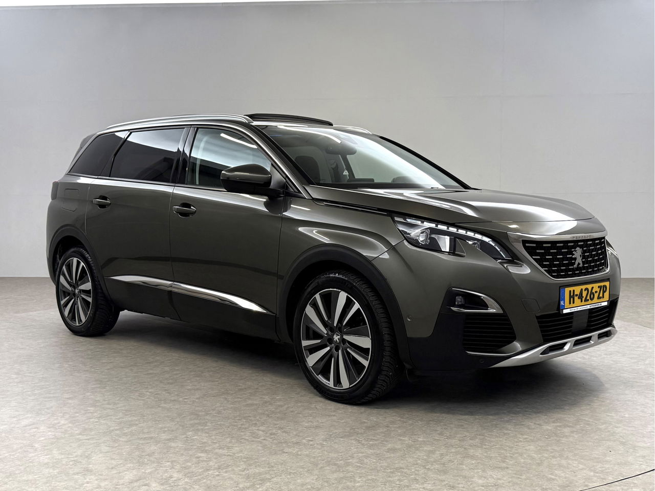 Peugeot 5008 1.2 PureTech Avantage | 7-zits | Pano | 360° | Sfeerverl. | Trekh | Carplay | LED | NAP