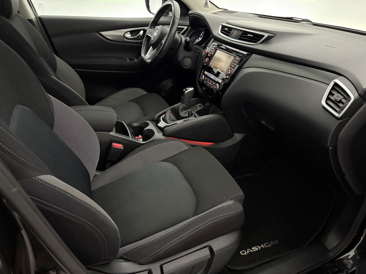 Nissan QASHQAI 1.2 N-Connecta | Pano | LED | 360° | Cruise | Navigatie | NAP