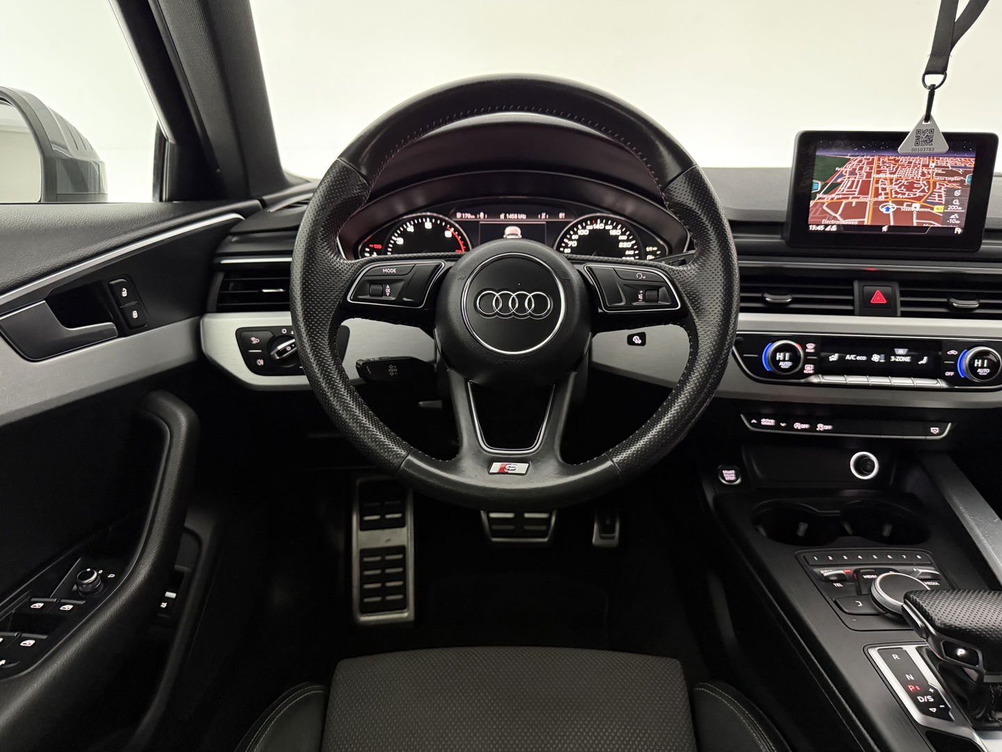 Audi A4 1.4 TFSI 150PK Sport S line | Clima | Cruise | Navigatie | Parkeersens. | LED | NAP