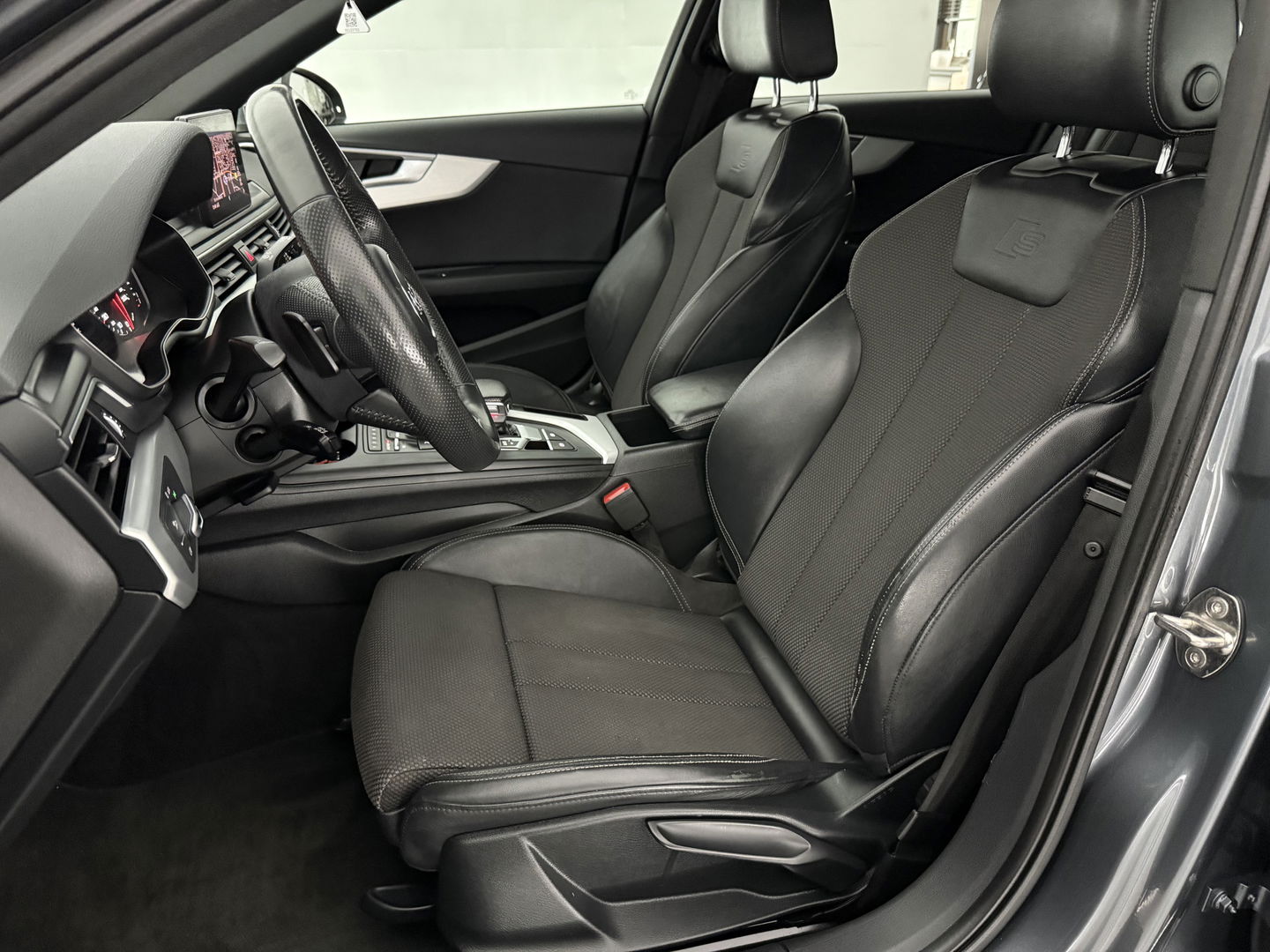 Audi A4 1.4 TFSI 150PK Sport S line | Clima | Cruise | Navigatie | Parkeersens. | LED | NAP