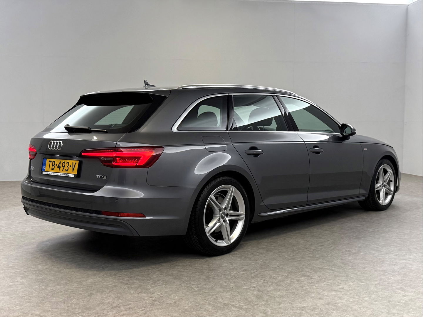 Audi A4 1.4 TFSI 150PK Sport S line | Clima | Cruise | Navigatie | Parkeersens. | LED | NAP