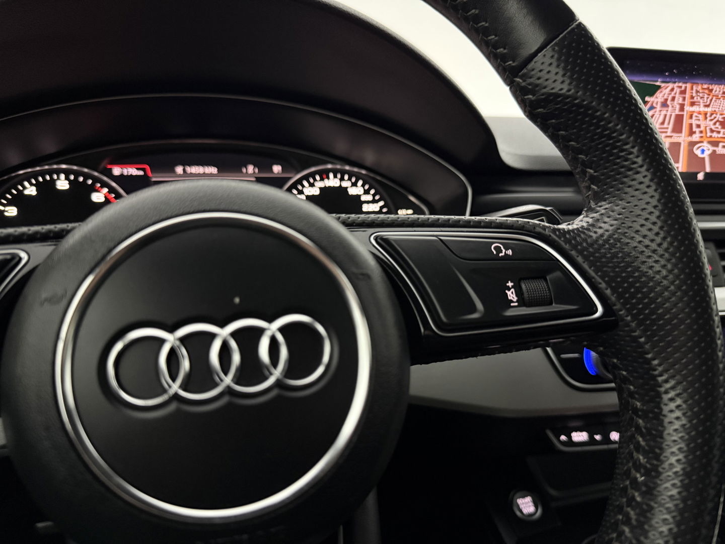 Audi A4 1.4 TFSI 150PK Sport S line | Clima | Cruise | Navigatie | Parkeersens. | LED | NAP