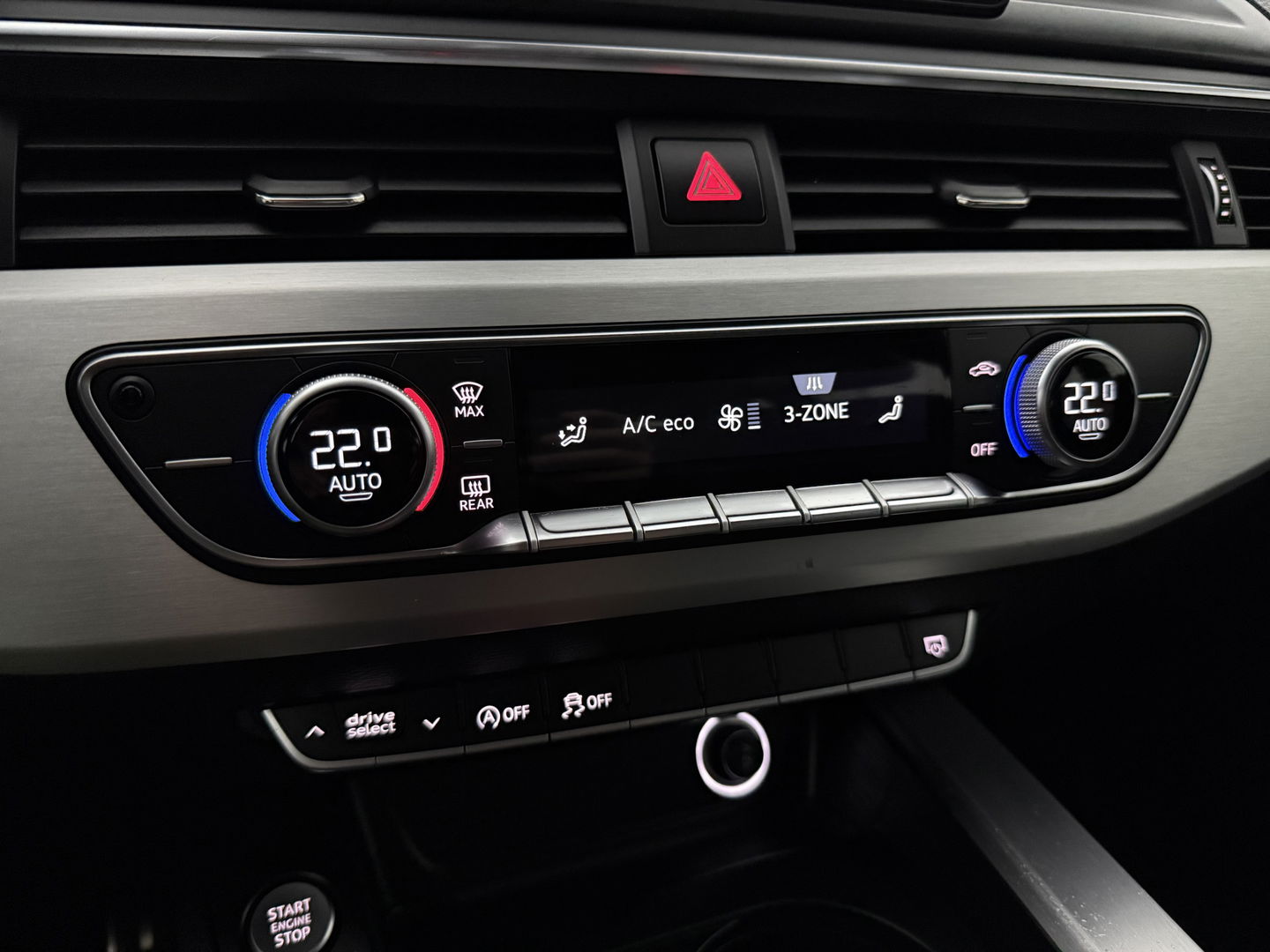 Audi A4 1.4 TFSI 150PK Sport S line | Clima | Cruise | Navigatie | Parkeersens. | LED | NAP