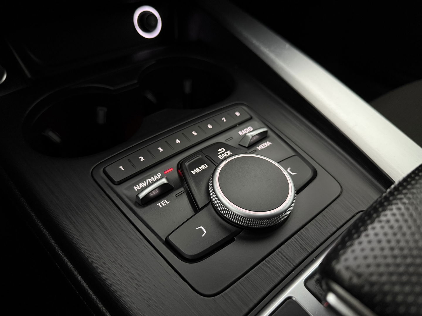 Audi A4 1.4 TFSI 150PK Sport S line | Clima | Cruise | Navigatie | Parkeersens. | LED | NAP