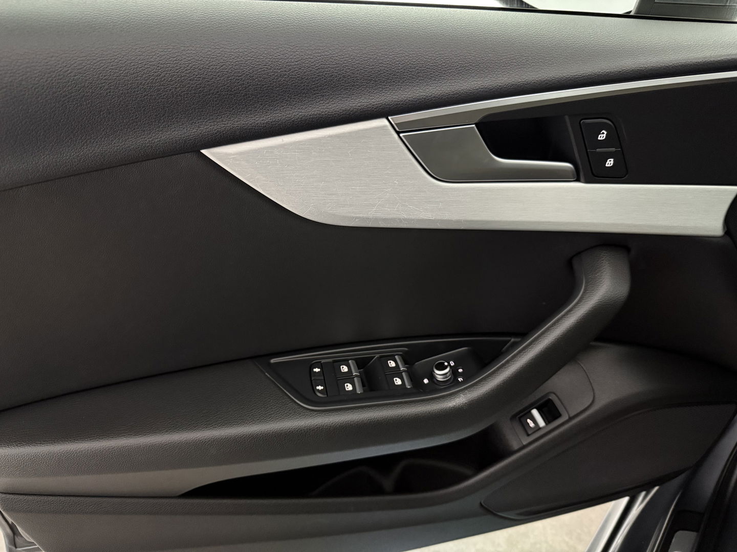 Audi A4 1.4 TFSI 150PK Sport S line | Clima | Cruise | Navigatie | Parkeersens. | LED | NAP