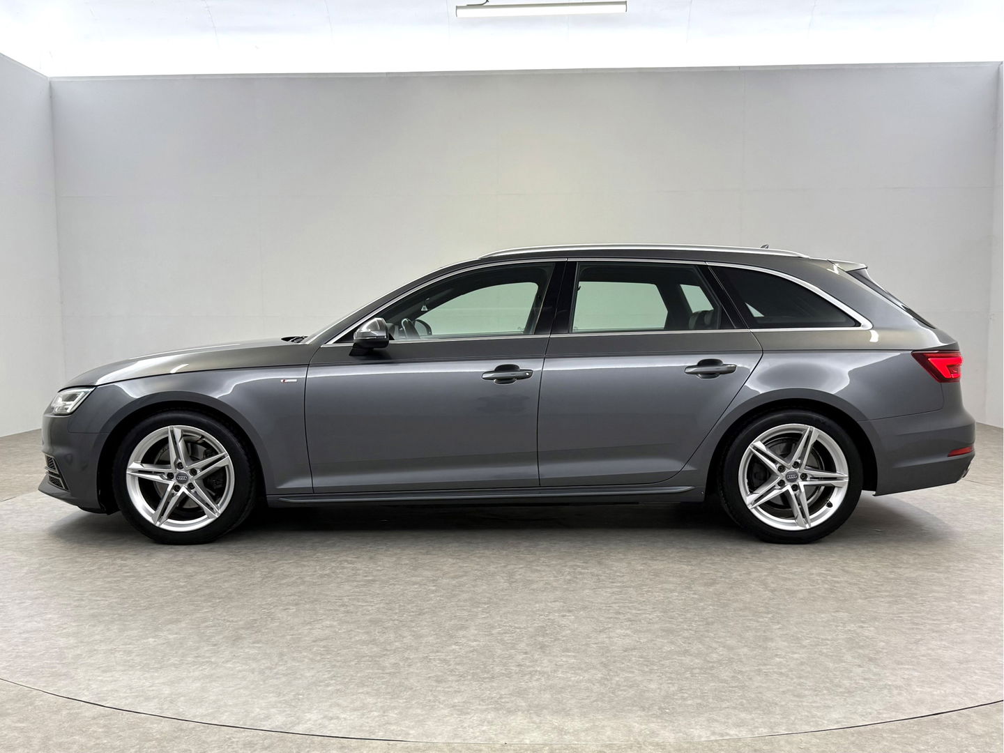 Audi A4 1.4 TFSI 150PK Sport S line | Clima | Cruise | Navigatie | Parkeersens. | LED | NAP