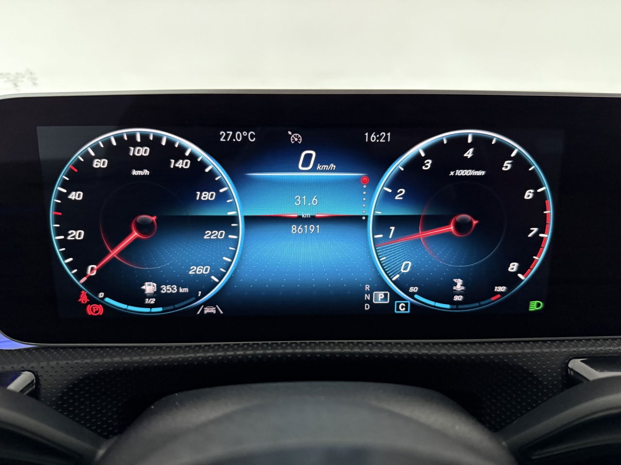 Mercedes-Benz A-Klasse 180 AMG | Pano | Sfeerverl. | Virtual | Camera | Carplay | LED