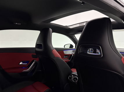 Mercedes-Benz A-Klasse 180 AMG | Pano | Sfeerverl. | Virtual | Camera | Carplay | LED