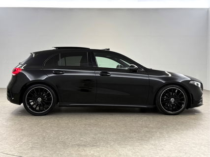 Mercedes-Benz A-Klasse 180 AMG | Pano | Sfeerverl. | Virtual | Camera | Carplay | LED